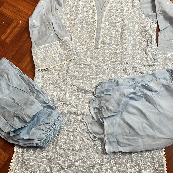 Pakistani 3 piece - Picture 7 of 7